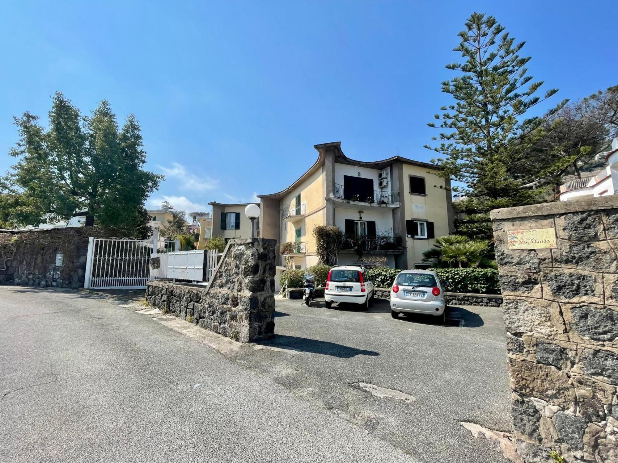 Casa Vacanze Mariafrancesca イスキア島 エクステリア 写真